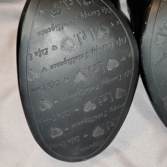 L. E. I. Heels free with another purchase! - Picture 7 of 10